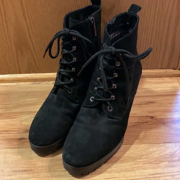 Aquatalia Marvin K 8-1/2 waterproof suede wedge zip & lace up black ankle bootie - Picture 4 of 15